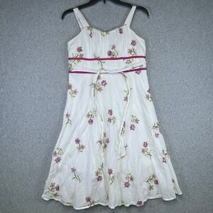 She's the‎ One Dress M White Floral Sundress Embroidered Sleeveless Casual